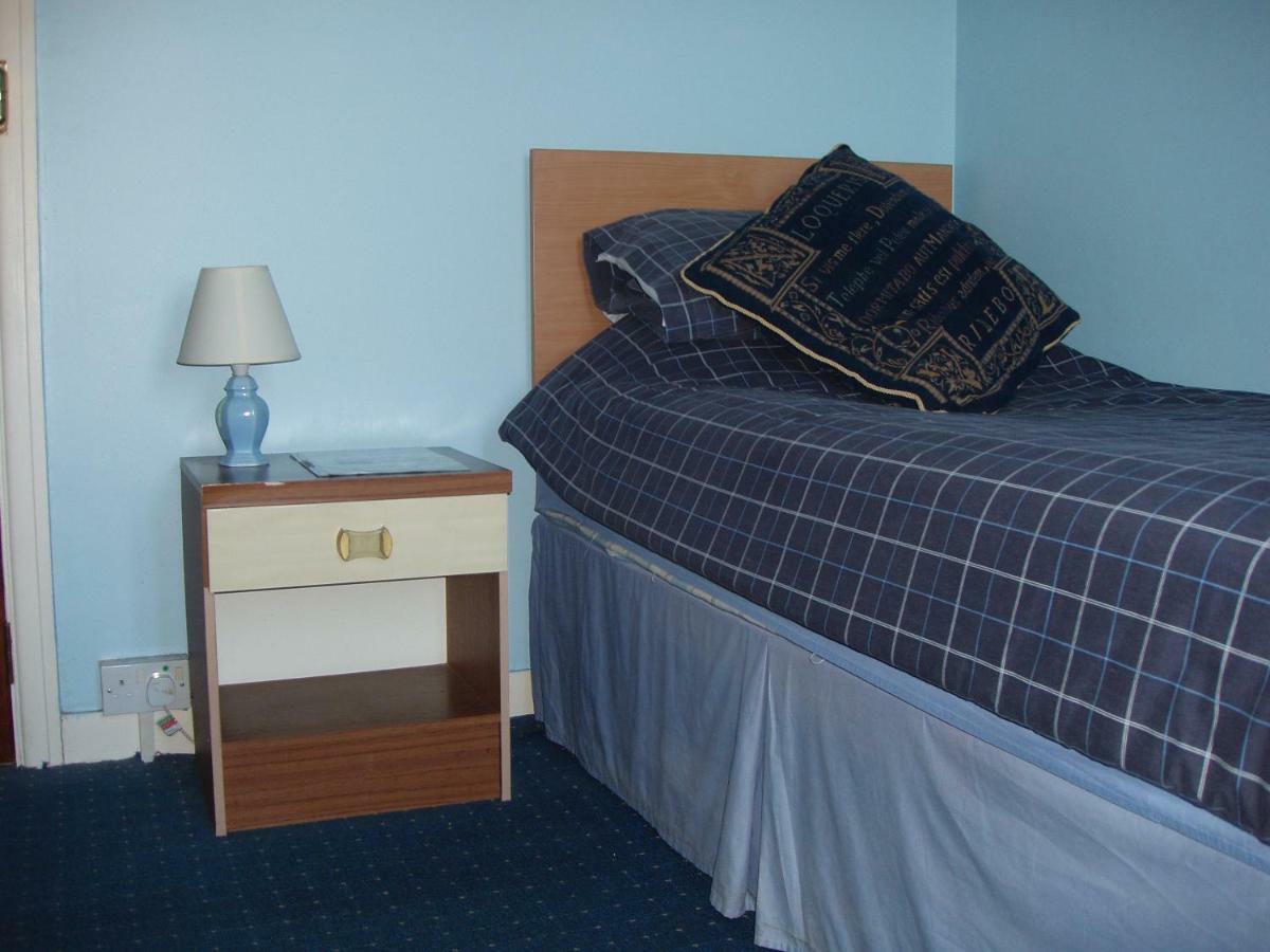 The Windsor Hotel Haverfordwest Ngoại thất bức ảnh